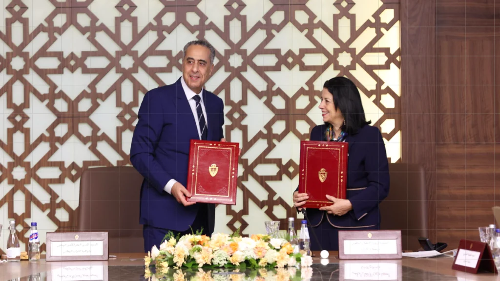 بالصور.. عبد اللطيف حموشي يوقع اتفاقية إطار مع وزيرة الانتقال الرقمي لتطوير برامج استقبال المرتفقين بمصالح الأمن الوطني