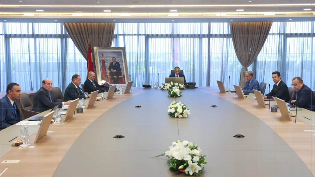 عبد اللطيف حموشي يترأس اجتماعا بالمقر الجديد للأمن الوطني لتطوير آليات التصدي لشغب الملاعب