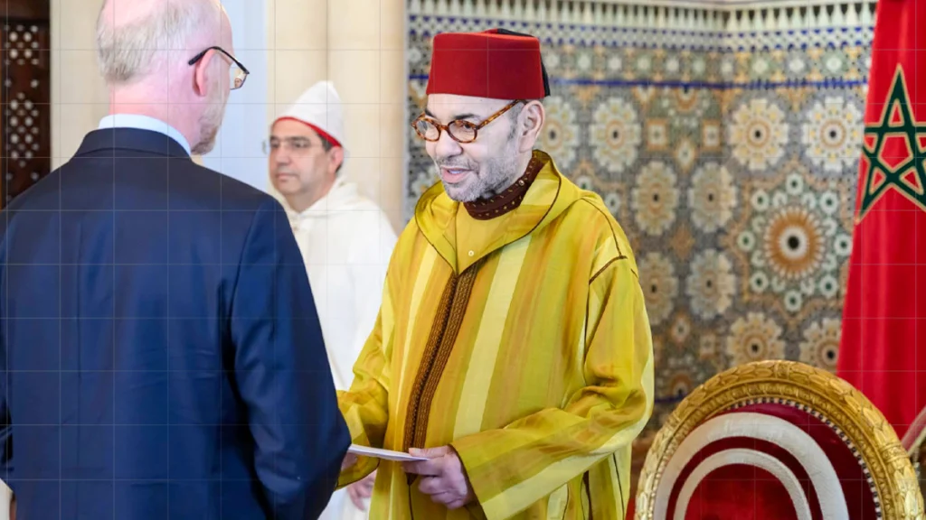 الملك محمد السادس يستقبل بالرباط عددا من السفراء الأجانب