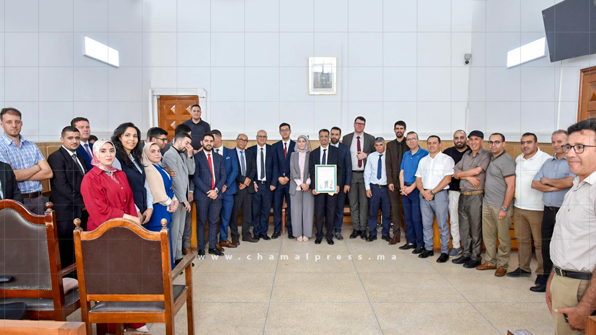 بالصور.. ابتدائية الحسيمة تكرم قاضيين وأطراً قضائية بمناسبة الانتقال والإحالة على التقاعد
