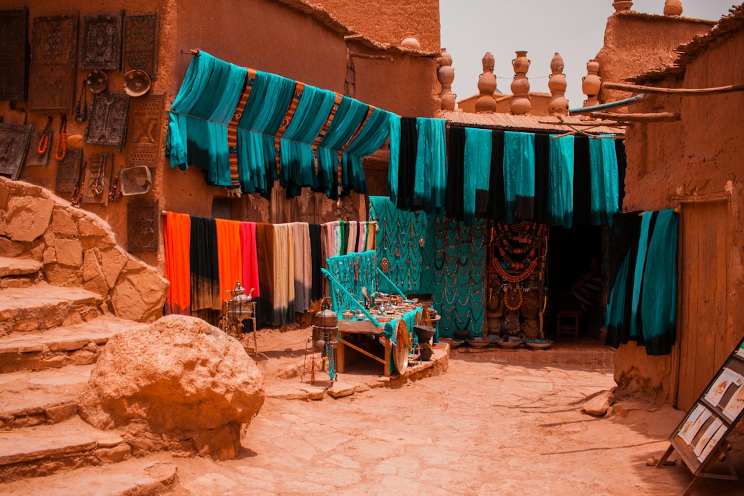 صورة تعبيرية للحرف والأسواق التقليدية، تصوير Frida Aguilar Estrada على Unsplash
